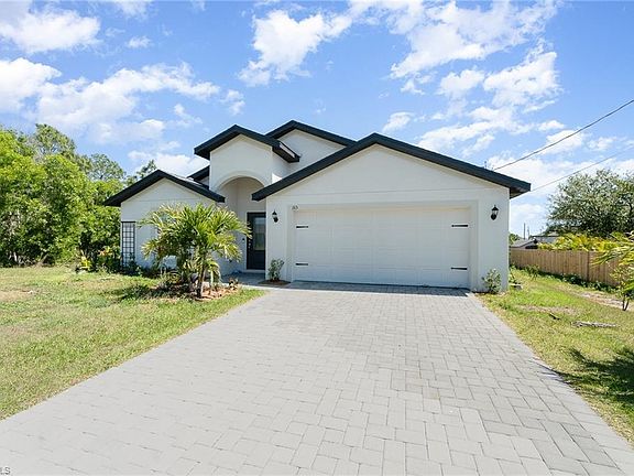 2nd image of 165 Blackstone Dr