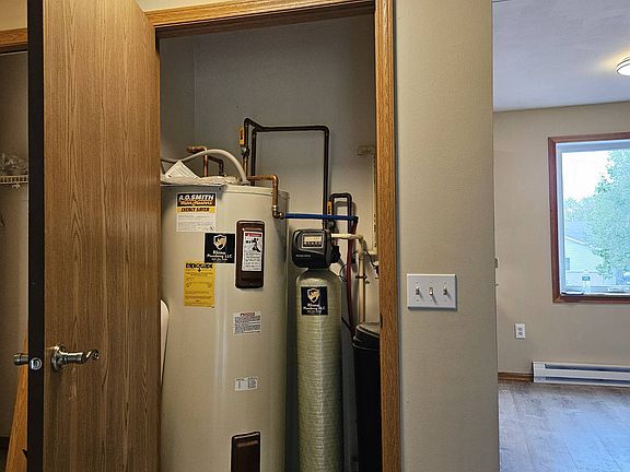 3rd image of 112 Lakewood Ter #4