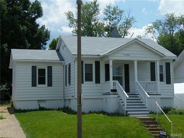 1st image of 7128 Tholozan Ave