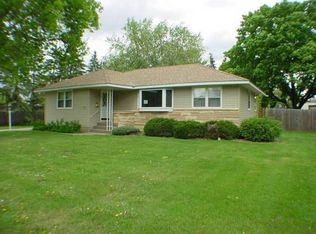 7 7th St, Farmington, MN 55024