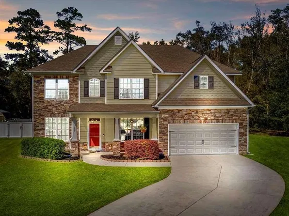 227 Cypress Lakes Dr, Bloomingdale, GA 31302