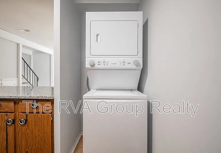 749 Pleasant St — Photo 23
