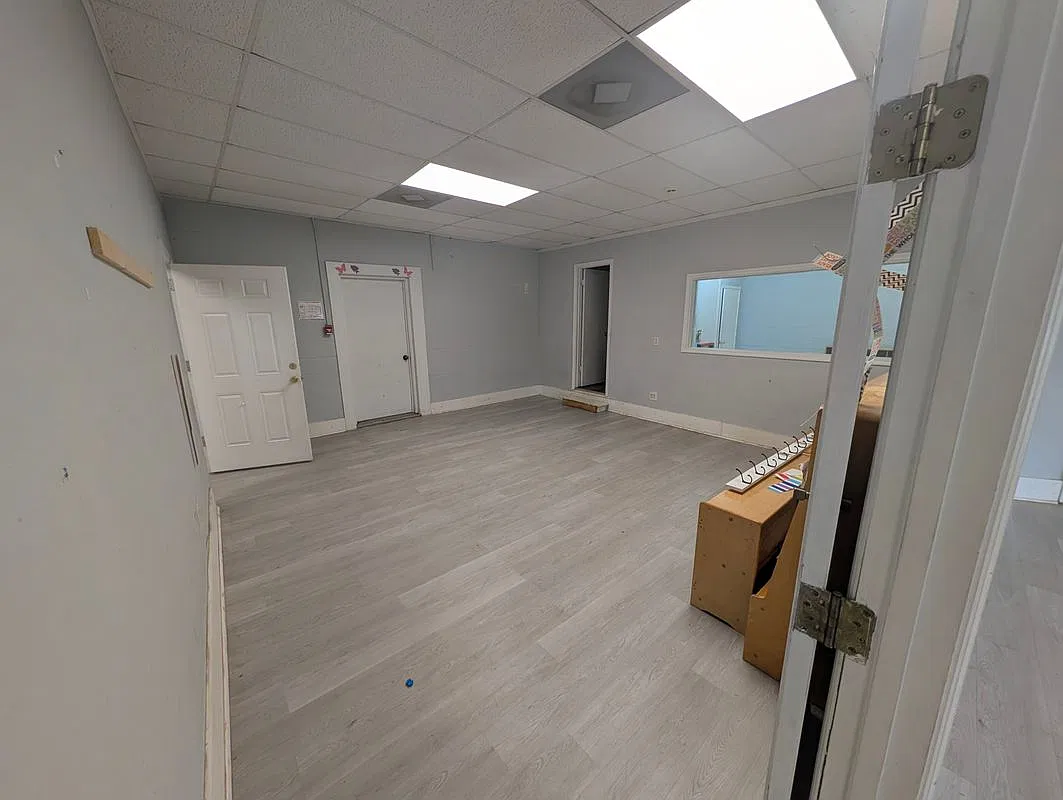 Studio, 3.0 bath, 2350 sqft, $3,928 — Photo 2
