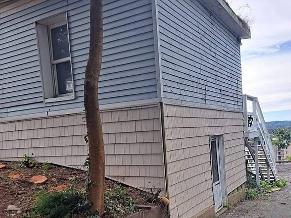 5th image of 1011 Quincy St