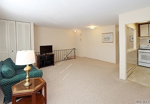 4th image of 4731 Wilshire Ln