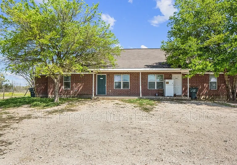 9803 Riskys Ranch Dr — Photo 1