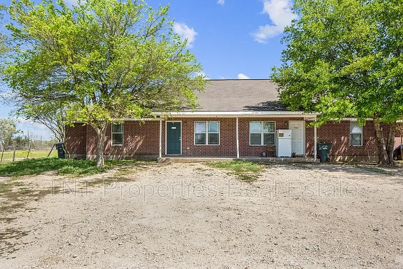 9803 Riskys Ranch Dr