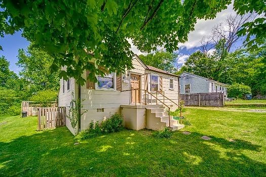 3rd image of 1243 Greenfield Dr