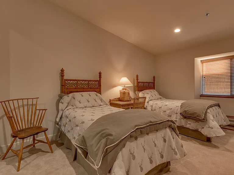 120 Country Club Dr #45 — Photo 14