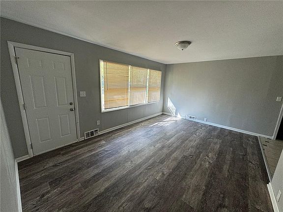 5th image of 7704 Ruskin Way