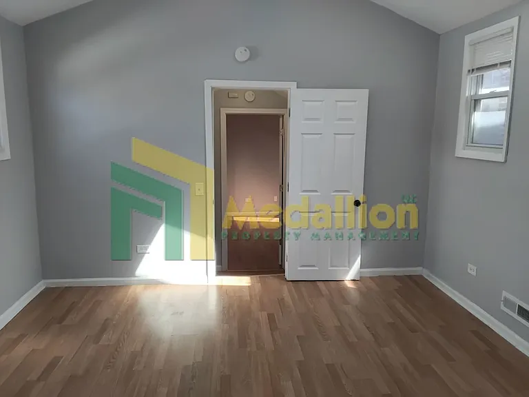 1241 N Ashland Ave #2 — Photo 29
