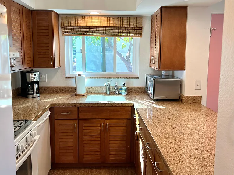 860 E Camino Parocela — Photo 8
