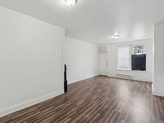 4th image of 3112 N Sheridan St