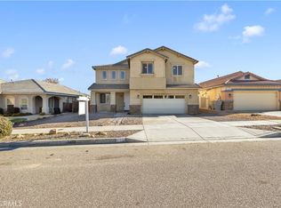 9309 Creosote Ave, Oak Hills, CA 92344