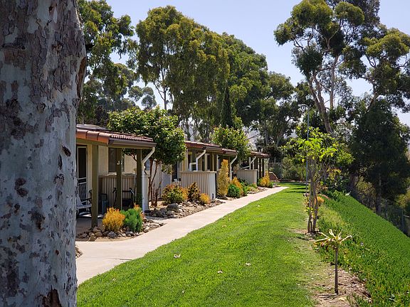PRIVATE INDIVIDUAL PATIOS.