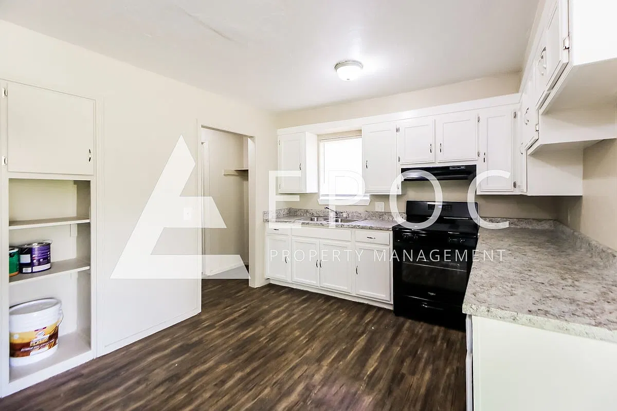 237 Northwest 82nd St — Photo 3