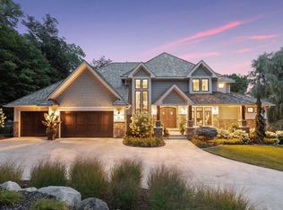 10 Myrtlewood Rd, Wayzata, MN 55391