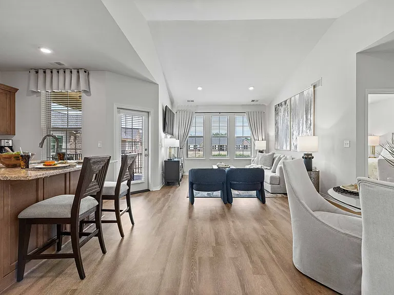 Walden Parc Apartments — Photo 15