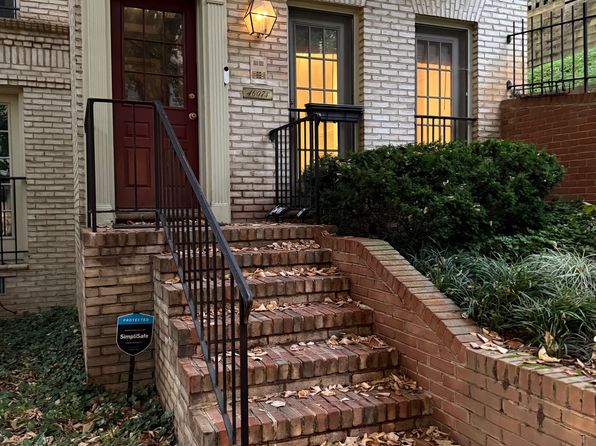 4607 1/2 Macarthur Blvd NW