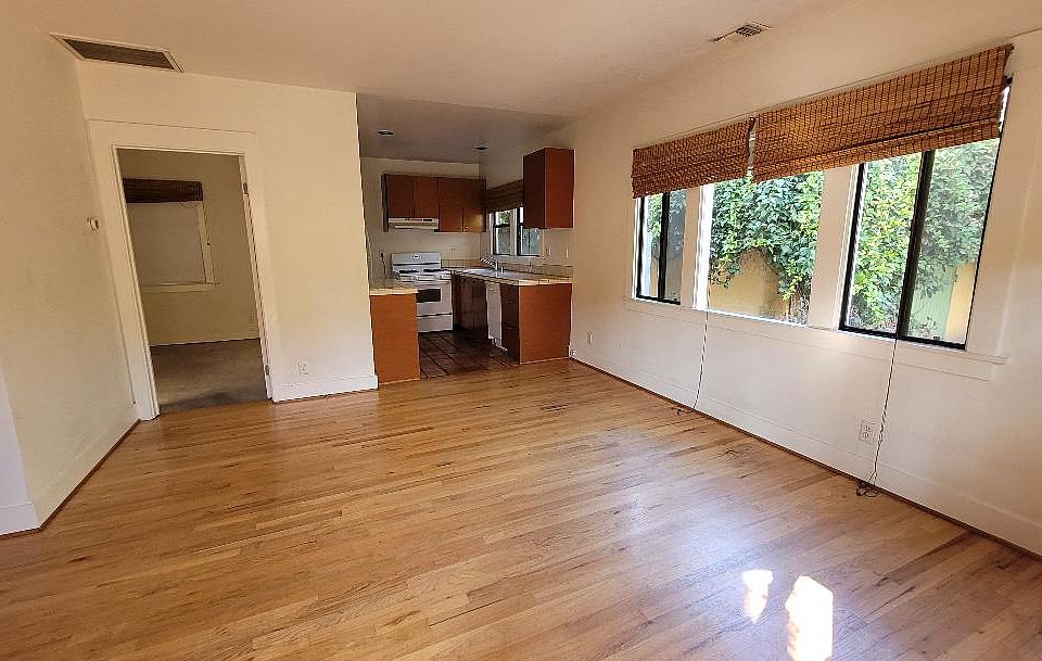 1st image of 607 Venezia Ave #B