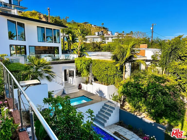 8380 Hollywood Blvd — Photo 22