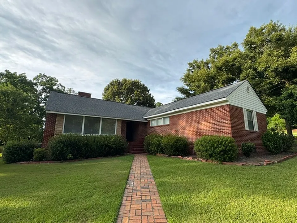 2 Brookside Dr