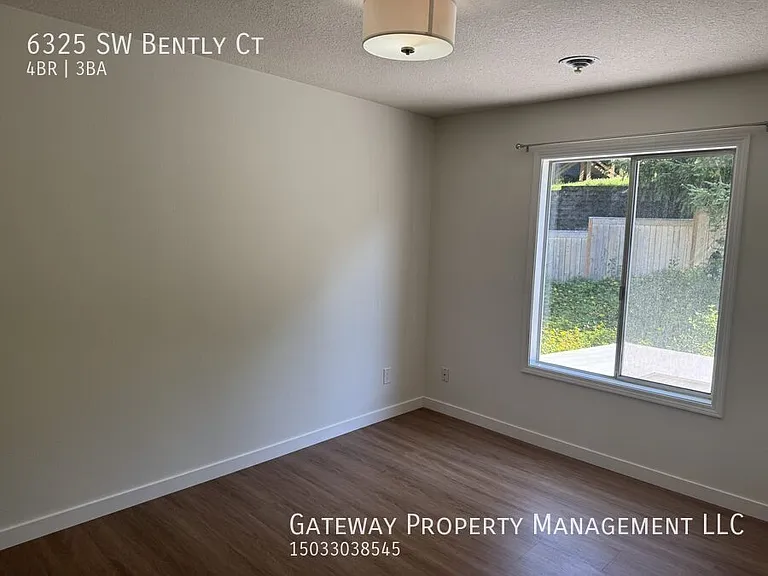 6325 SW Bently Ct — Photo 29
