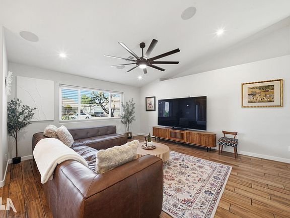 5th image of 3553 W 26th Pl