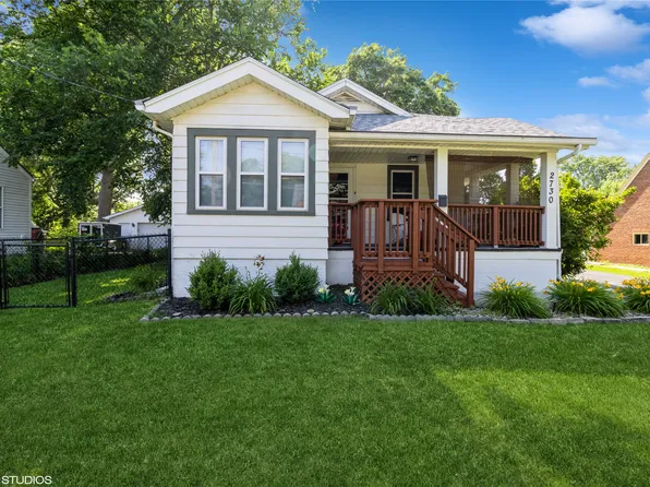 2730 53rd St, Des Moines, IA 50310