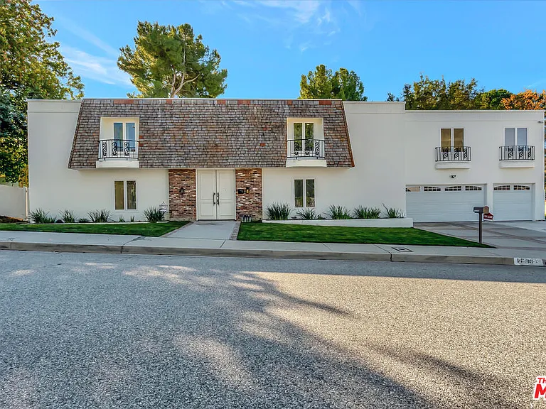 16608 Park Lane Cir — Photo 2