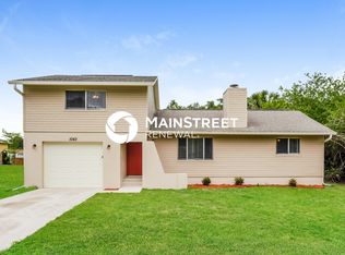 1043 Cazenovia St, Port Charlotte, FL 33952