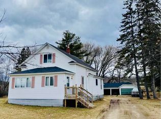 1214 Willow Rd, Gladstone, MI 49837