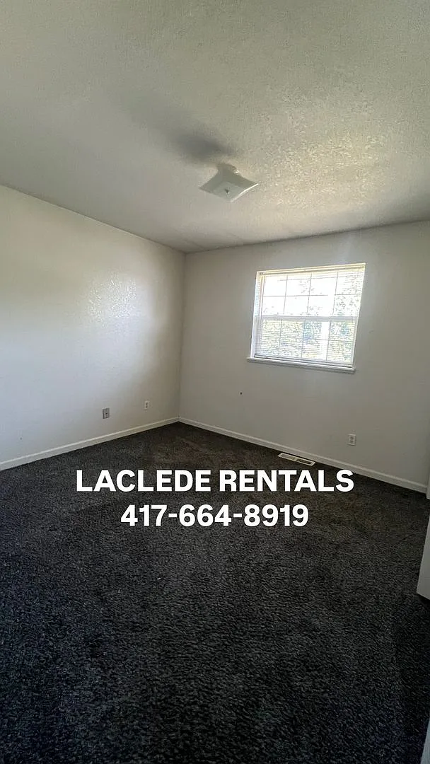 3 Bedroom 2.5 Bathroom Townhouse For Rent — Photo 3