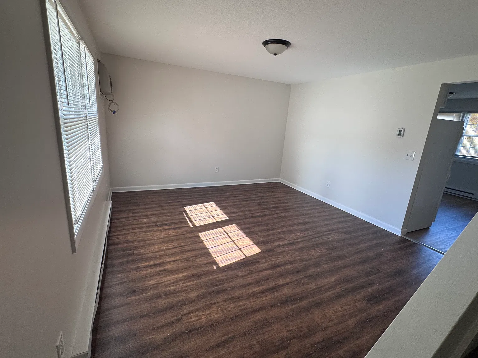 2 bed, 1.5 bath, 950 sqft, $1,900 — Photo 3
