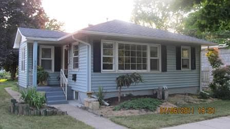 1st image of 747 Losey Blvd N