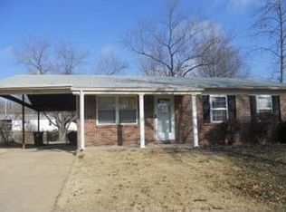 793 Briarbrae Dr, Saint Louis, MO 63138