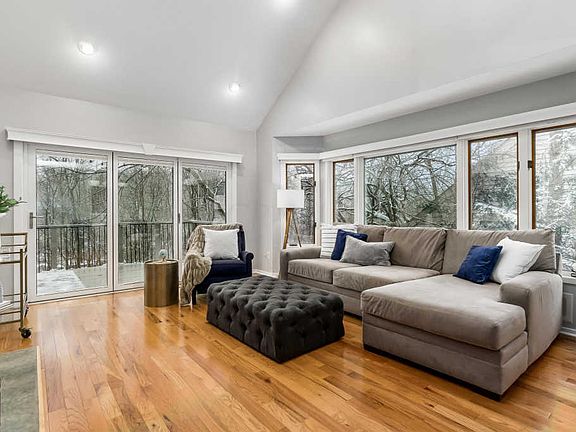 5th image of 6439 Quarry Ln