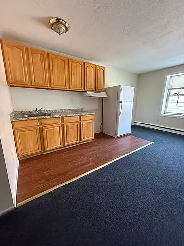 1677 E Main St #1A Photo 1