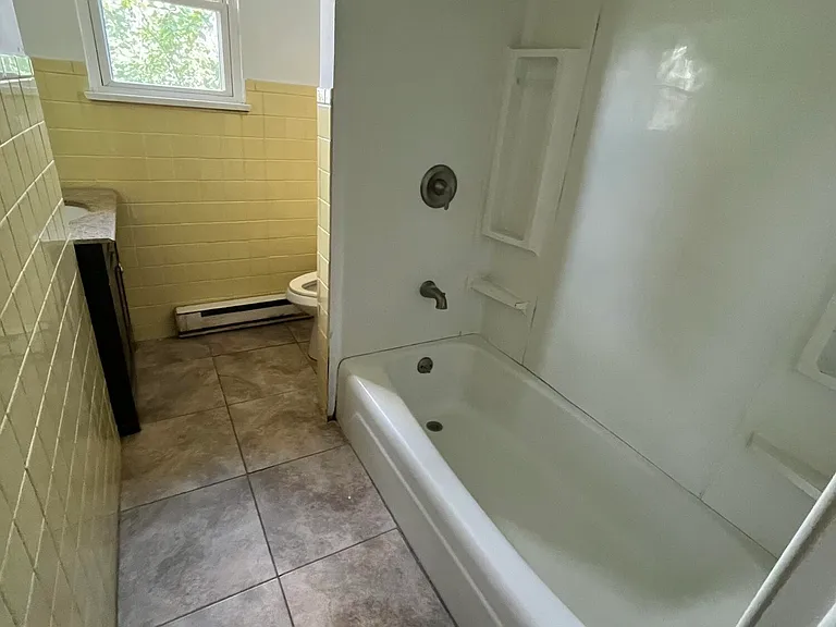 612 Oak St #2 — Photo 11