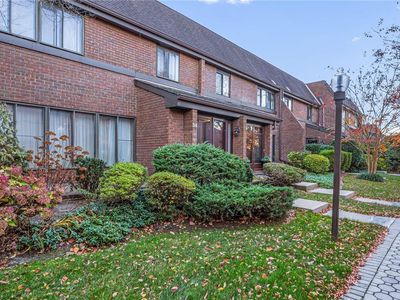 34 Chestnut Hill #34, Roslyn, NY, 11576