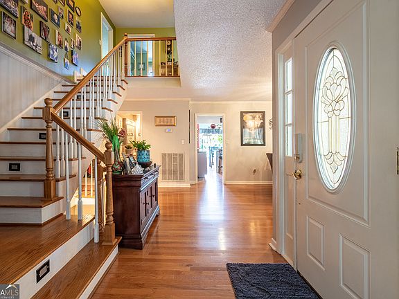4th image of 39 Garrard Rd SE