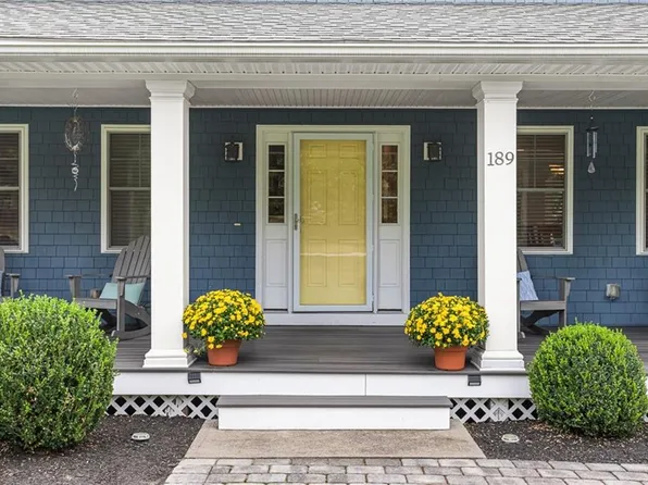 189 Delano Dr, North Kingstown, RI 02852