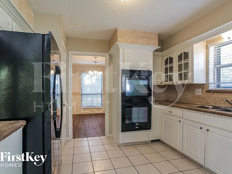 11914 Gardenglen Dr — Photo 7