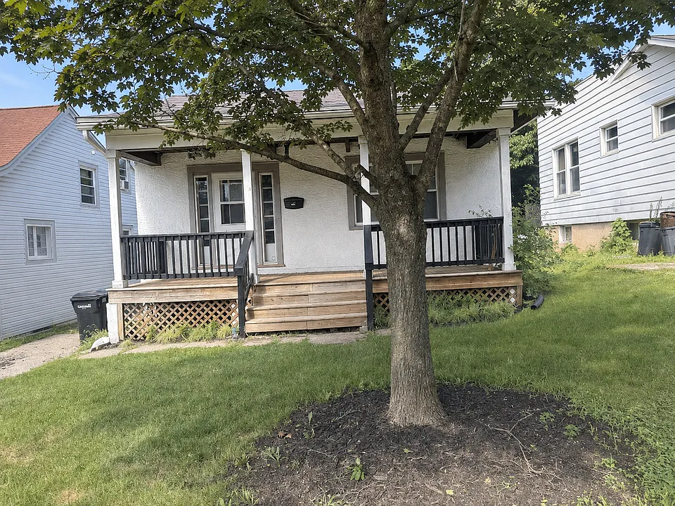 839 Greenwich Ave