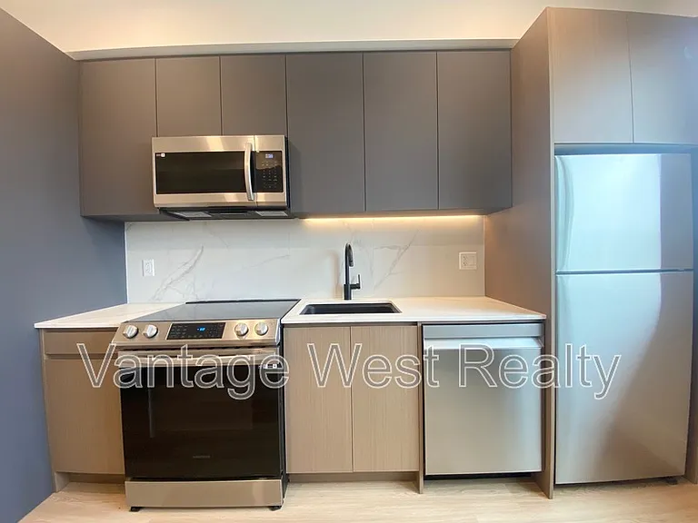 720 Klo Rd #416 — Photo 2