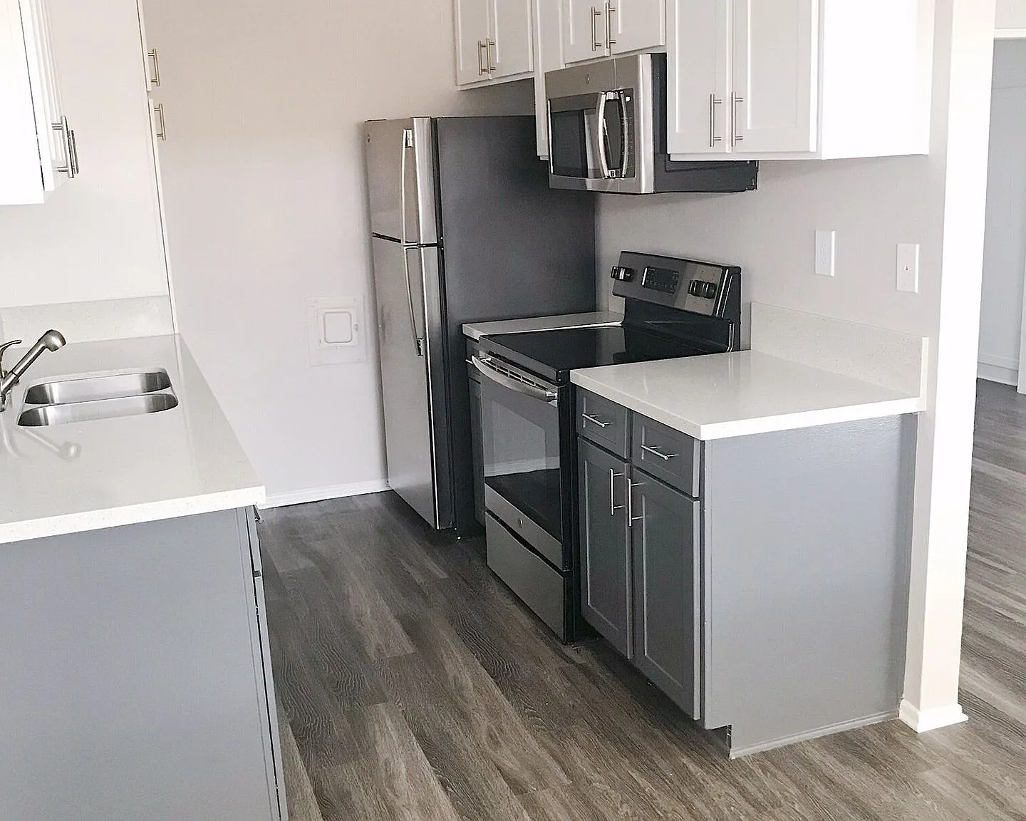 Saticoy 12 Apartments — Photo 1