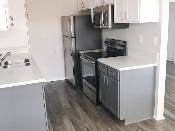 Saticoy 12 Apartments, 14612 Saticoy St #5b300d27f, Van Nuys, CA 91405