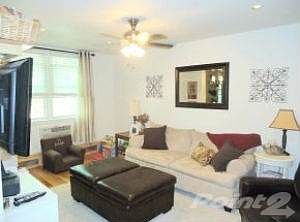 2043 E. 58 St. 141E living