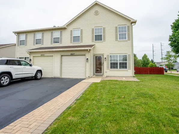 2837 Oakmont Dr, Montgomery, IL 60538