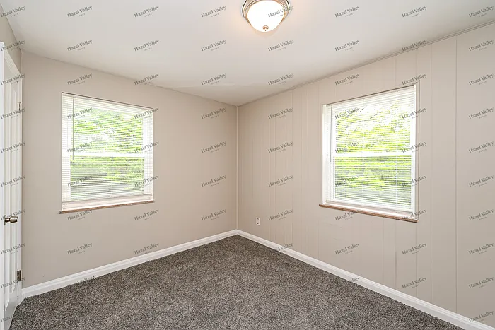521 Roebling Rd — Photo 8